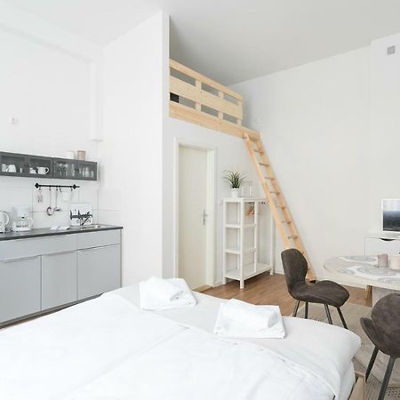 Studio Apartment For 3 Берлин Экстерьер фото